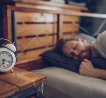 وداعا للأرق بعد اليوم.. 5 أطعمة للاستمتاع بنوم عميق