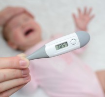 متى يكون ارتفاع درجة الحرارة خطير عند الأطفال؟