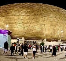 كم عدد الملاعب التي استضافت مونديال 2022
