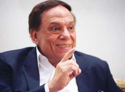 عادل إمام ممنوع من الخروج من البيت
