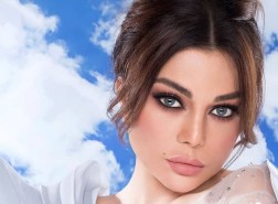 هيفاء وهبي بإطلالة جريئة في الساحل الشمالي