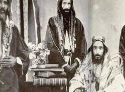 قاد الإمام محمد بن سعود عدد من حملات التوحيد، وتمكن من ضم العيينة فقط.