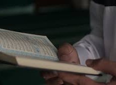 حكم قراءة الفاتحة على الميت