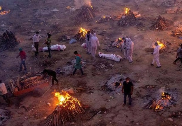 محارق الجثث المصابة بفيروس كورونا - الهند
