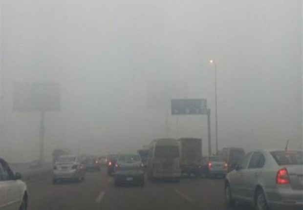 مصر .. سوء الأحوال الجوية تغلق طرق سريعة صحراوية