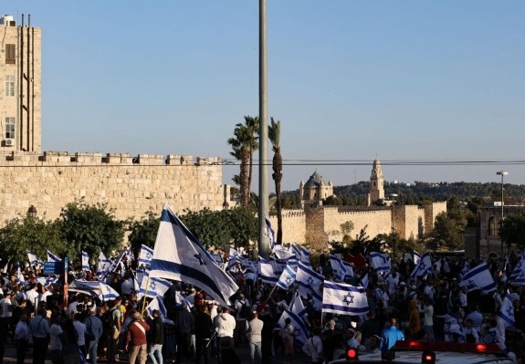 مسيرة الاعلام في القدس
