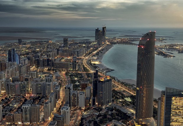 اللقاء التشاوري في أبوظبي.. ووجه المنطقة