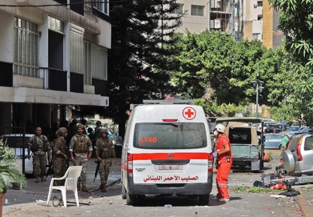 عدد من الشهداء والجرحى جراء اطلاق نار في منطقة الطيونة