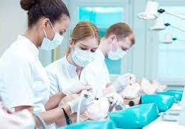 أفضل جامعات جورجيا لطب الأسنان