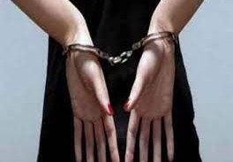 بطريقة بشعة سيدة تنهي حياة زوجها بمساعدة عشيقها