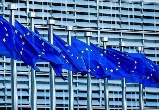 بالنسبة لأوروبا عبادة، وللولايات المتحدة بزنس