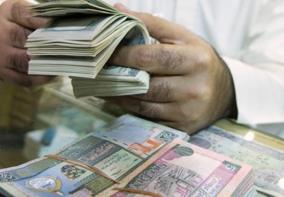سعر الدينار الكويتي مقابل الجنيه المصري