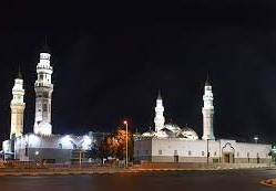 اول مسجد بني في الاسلام