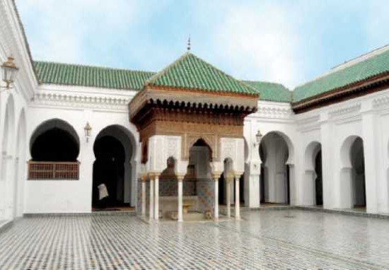 اول جامعة في العالم
