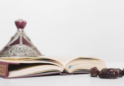 الامساك عن المفطرات دون نية الصيام
