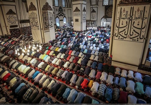 لماذا يُؤخِّر أذان الفجر في إسطنبول اليوم