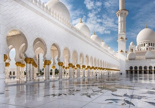 لماذا سمي الامام الحسن بمولود السنن