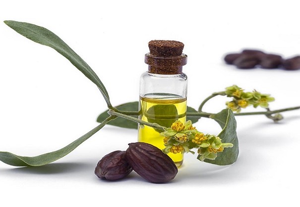 فوائد زيت الجوجوبا للشعر