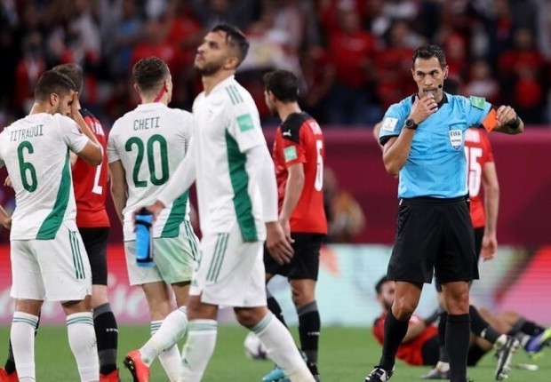 الكشف عن حقيقة تعيين حكم إسرائيلي في مباراة المغرب والجزائر